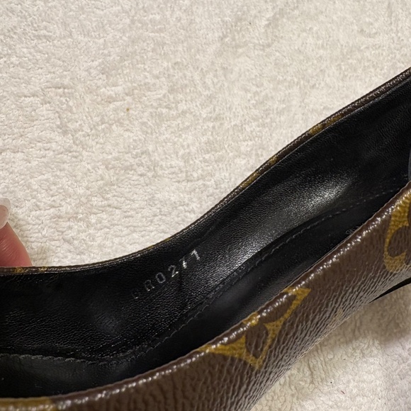 Louis Vuitton  Cherie pumps size 40 - Picture 6 of 9